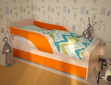 Детская кровать с бортиками Максимка, корпус Млечный дуб, фасад Оранжевый в Черкесске