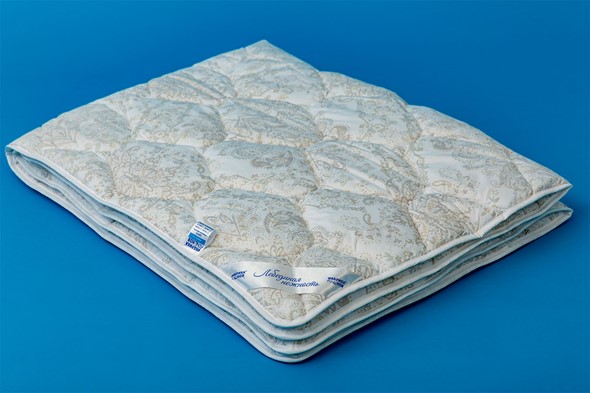 Одеяло всесезонное полутороспальное Лебединая нежность в Черкесске - изображение