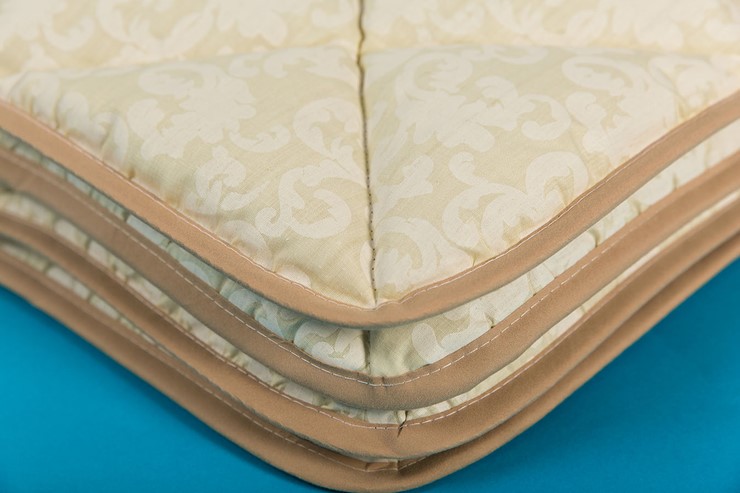 Одеяло всесезонное полутороспальное Шерсть & Хлопок в Черкесске - изображение 1